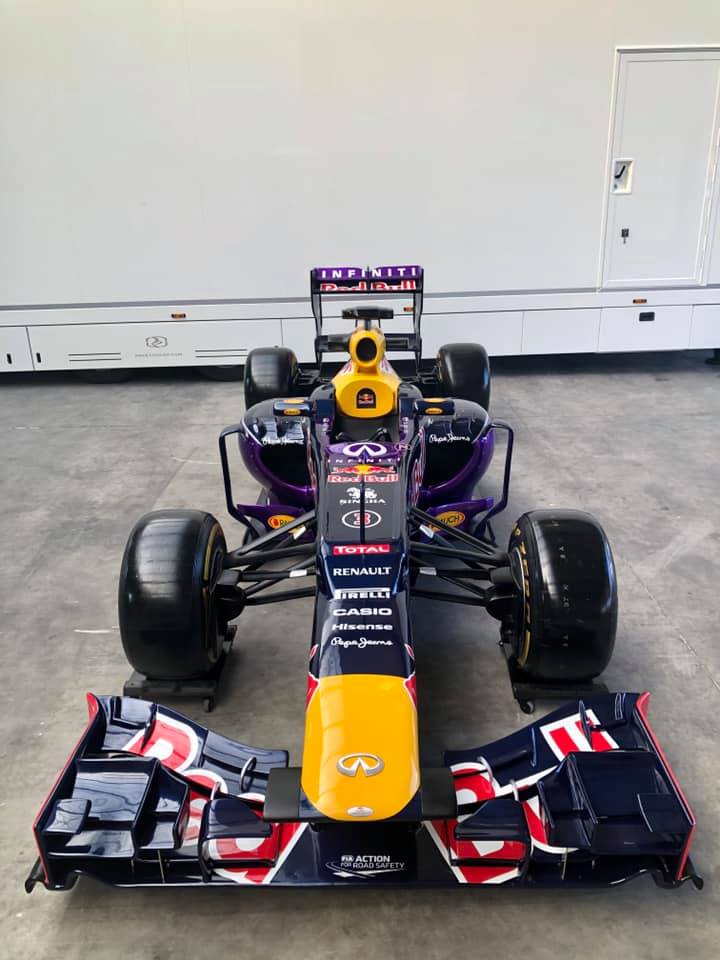 Red Bull Racing F1® Team Memorabilia, Replica & Race Used