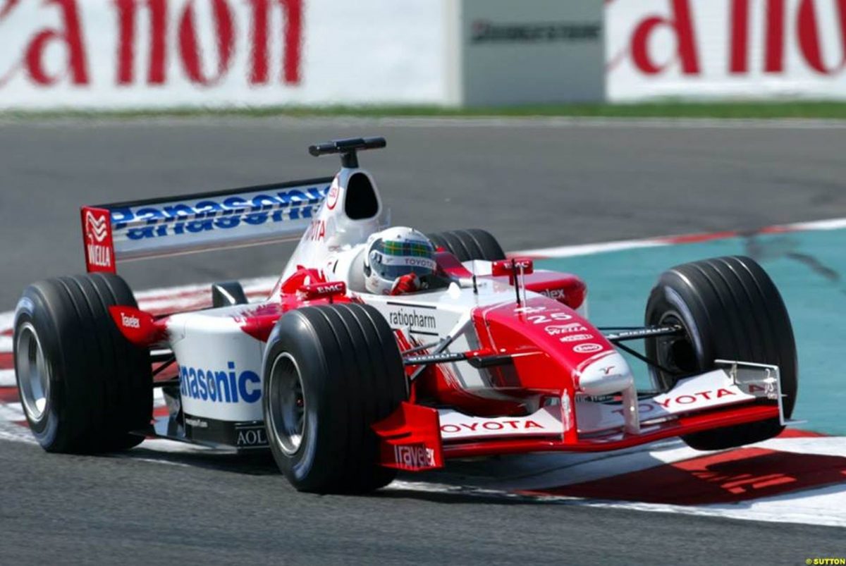 F1 Panasonic Toyota TF102 incl. V10 engine - GPCars4Sale.com