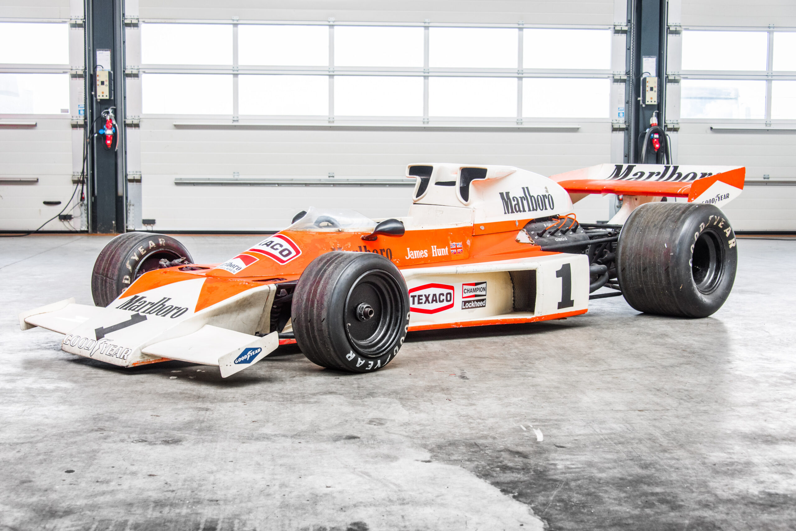 F1 McLaren M23 James Hunt official show car - GPCars4Sale.com