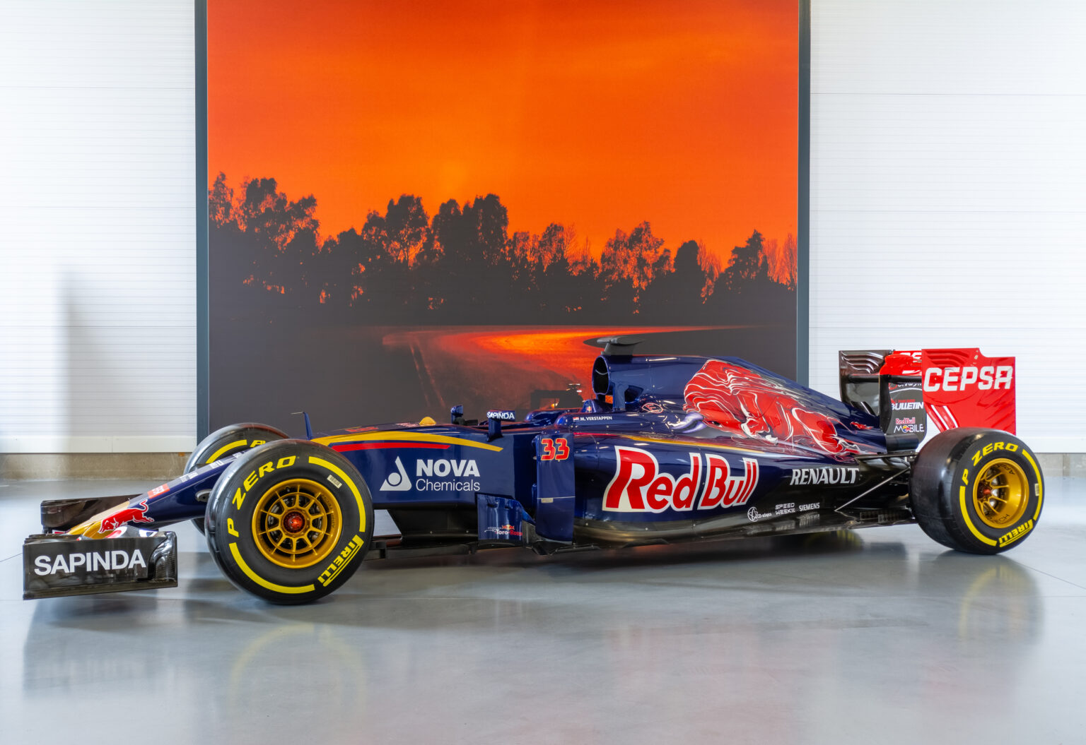 F1 Scuderia Toro Rosso STR10-02 – Driven by Max Verstappen ...